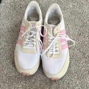 Adidas Women's Cream and Pink Sneakers size 42 or 11 new stylish gym shoes white